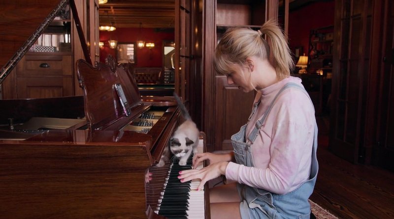 Taylor Swift — Screen Captures — photo 2