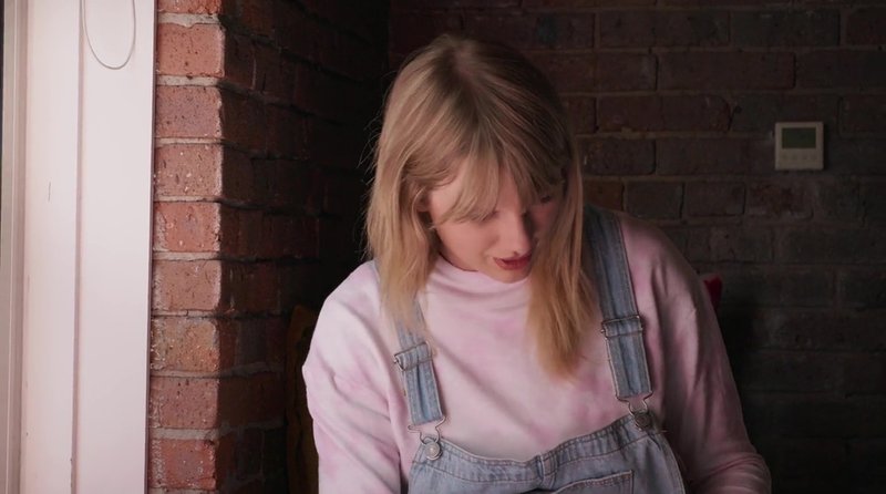 Taylor Swift — Screen Captures — photo 10