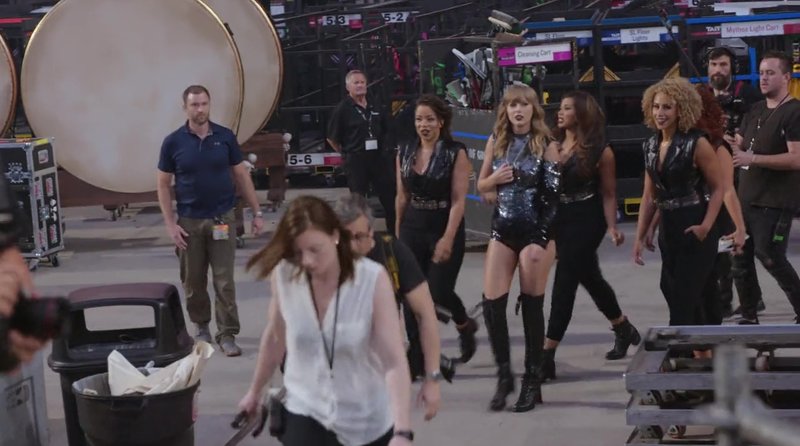 Taylor Swift — Screen Captures — photo 32