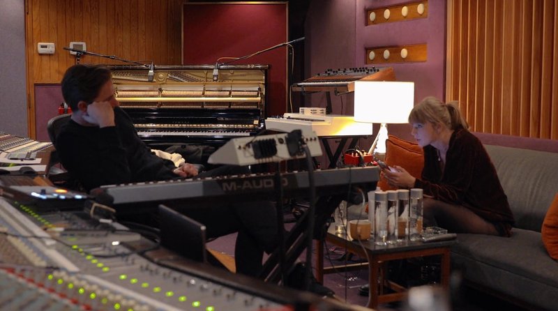 Taylor Swift — Screen Captures — photo 61