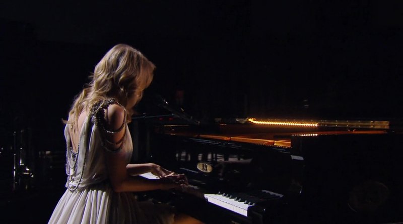 Taylor Swift — Screen Captures — photo 103