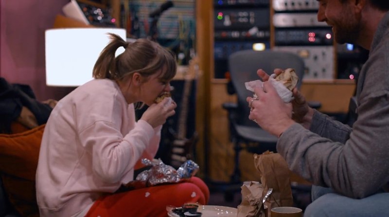 Taylor Swift — Screen Captures — photo 117