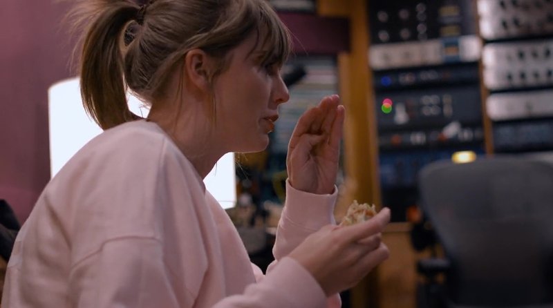 Taylor Swift — Screen Captures — photo 121