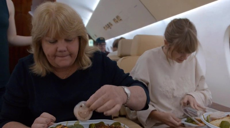 Taylor Swift — Screen Captures — photo 128