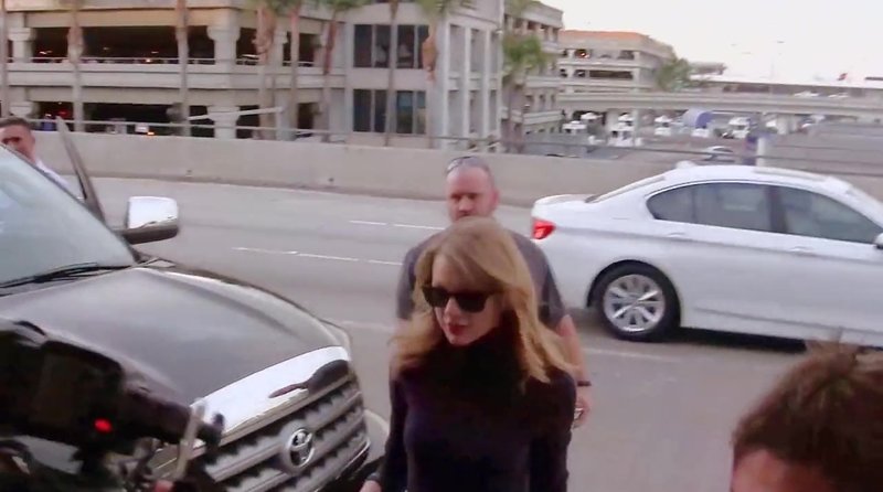 Taylor Swift — Screen Captures — photo 220