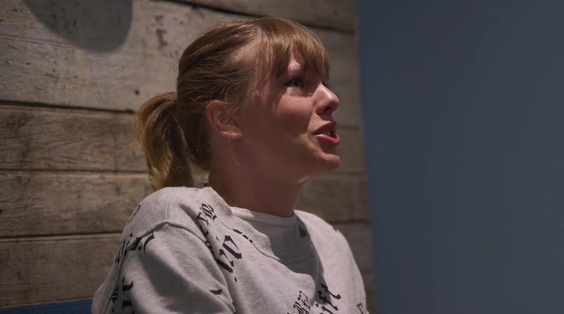 Taylor Swift — Screen Captures — photo 223