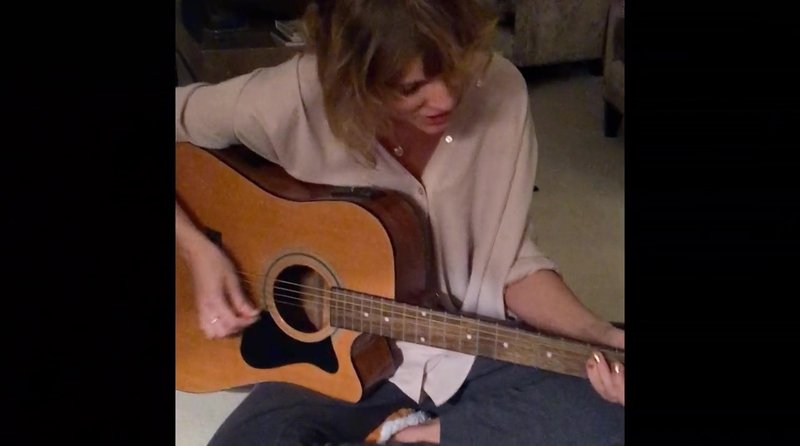 Taylor Swift — Screen Captures — photo 252