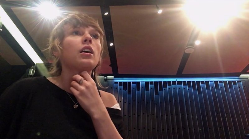 Taylor Swift — Screen Captures — photo 267