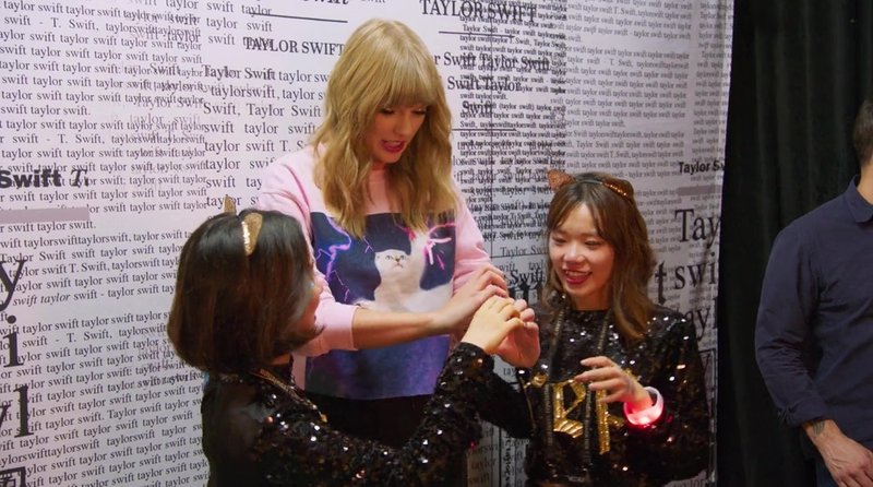 Taylor Swift — Screen Captures — photo 296