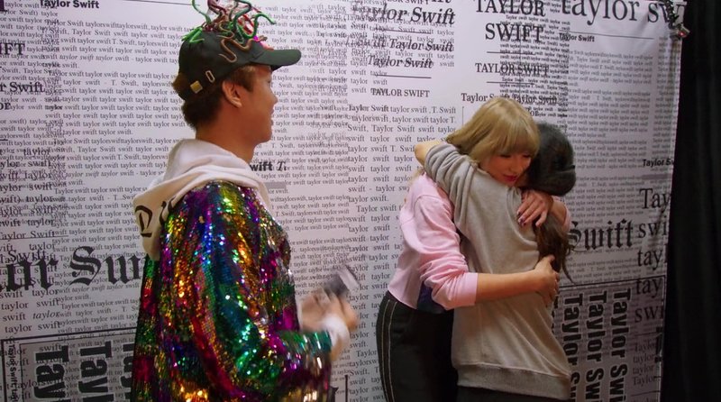 Taylor Swift — Screen Captures — photo 299