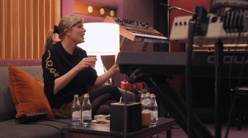 Taylor Swift — Screen Captures — photo 321