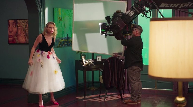 Taylor Swift — Screen Captures — photo 330