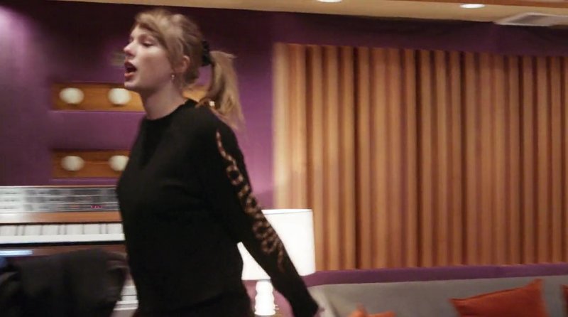 Taylor Swift — Screen Captures — photo 331