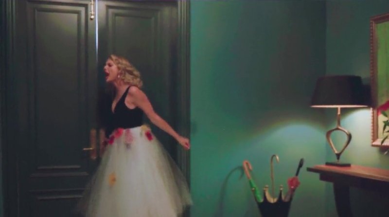 Taylor Swift — Screen Captures — photo 332