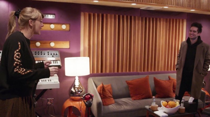 Taylor Swift — Screen Captures — photo 340