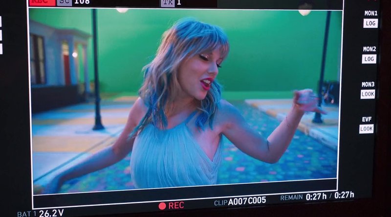 Taylor Swift — Screen Captures — photo 347