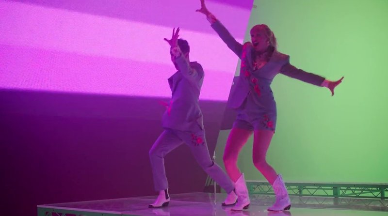 Taylor Swift — Screen Captures — photo 348