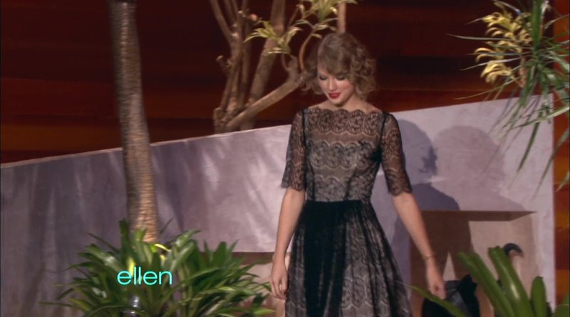Taylor Swift — Screen Captures — photo 371
