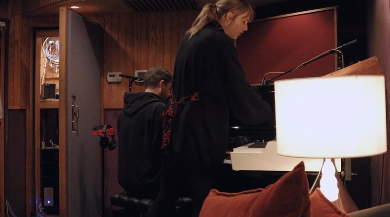 Taylor Swift — Screen Captures — photo 378