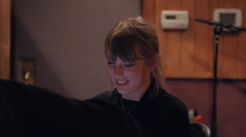 Taylor Swift — Screen Captures — photo 396