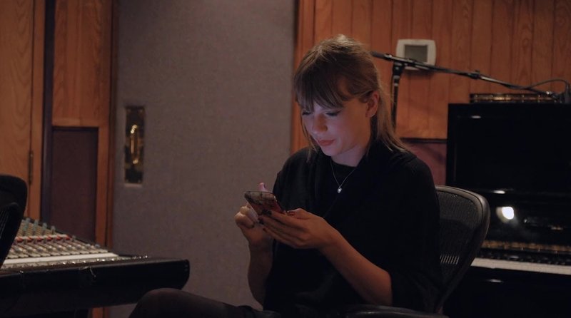 Taylor Swift — Screen Captures — photo 398