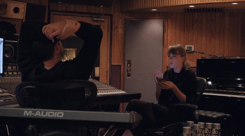 Taylor Swift — Screen Captures — photo 405