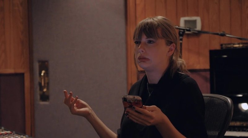 Taylor Swift — Screen Captures — photo 407