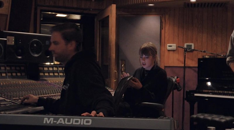 Taylor Swift — Screen Captures — photo 411