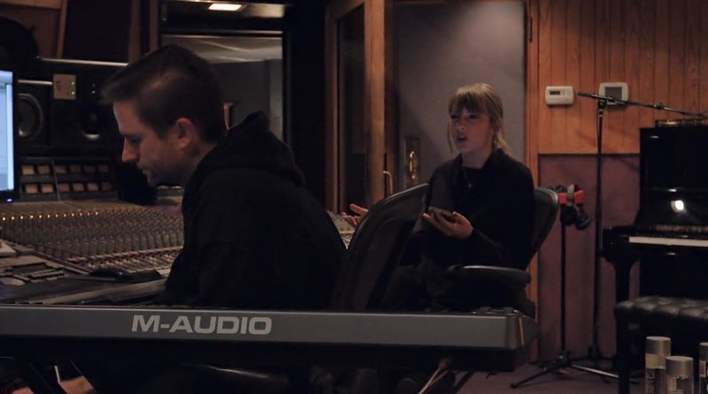 Taylor Swift — Screen Captures — photo 412