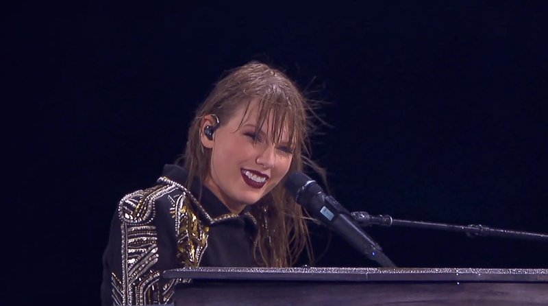 Taylor Swift — Screen Captures — photo 441