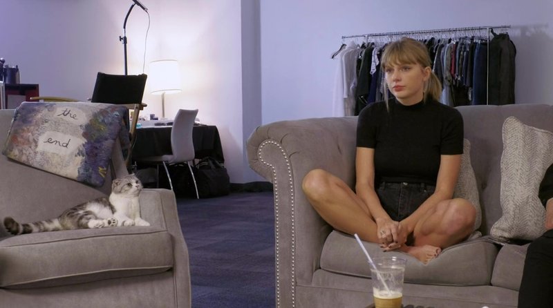 Taylor Swift — Screen Captures — photo 473