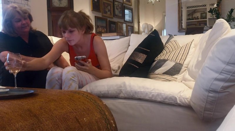 Taylor Swift — Screen Captures — photo 491