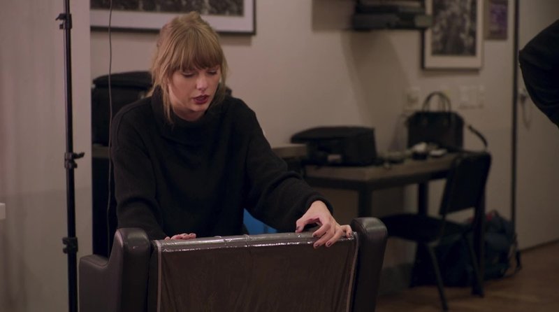 Taylor Swift — Screen Captures — photo 532