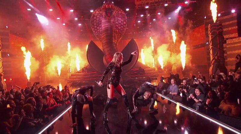 Taylor Swift — Screen Captures — photo 601