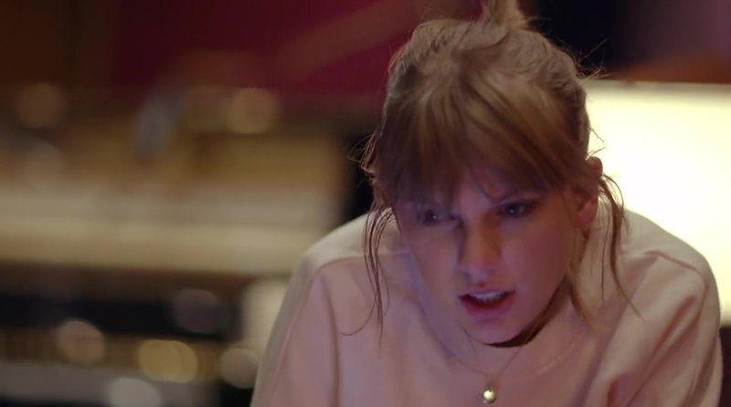 Taylor Swift — Screen Captures — photo 622