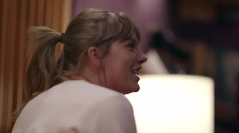 Taylor Swift — Screen Captures — photo 627