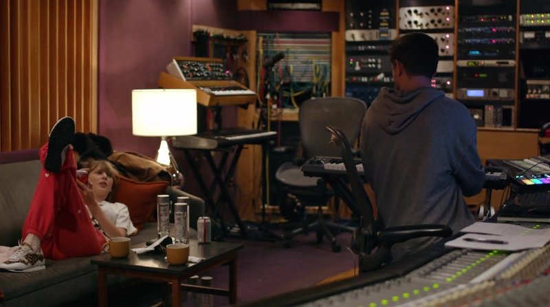 Taylor Swift — Screen Captures — photo 637