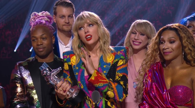 Taylor Swift — Screen Captures — photo 677