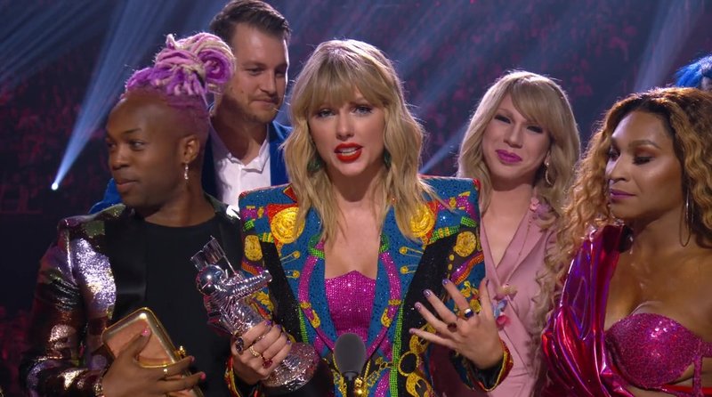 Taylor Swift — Screen Captures — photo 679
