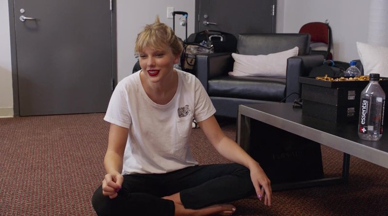 Taylor Swift — Screen Captures — photo 706