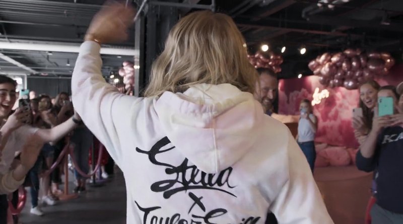 Taylor Swift — Screen Captures — photo 708