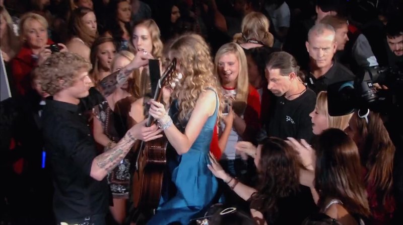 Taylor Swift — Screen Captures — photo 743