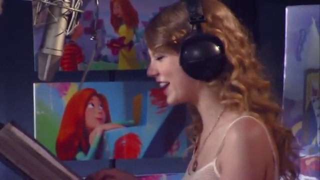Taylor Swift — Behind the Scenes (Screen Captures) — photo 2