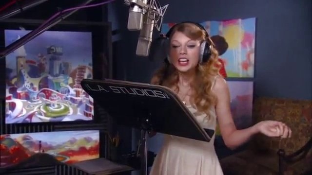 Taylor Swift — Behind the Scenes (Screen Captures) — photo 11