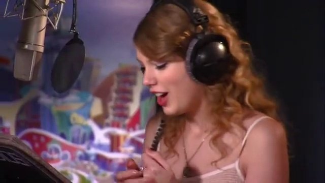 Taylor Swift — Behind the Scenes (Screen Captures) — photo 38