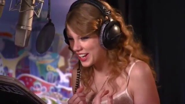 Taylor Swift — Behind the Scenes (Screen Captures) — photo 42