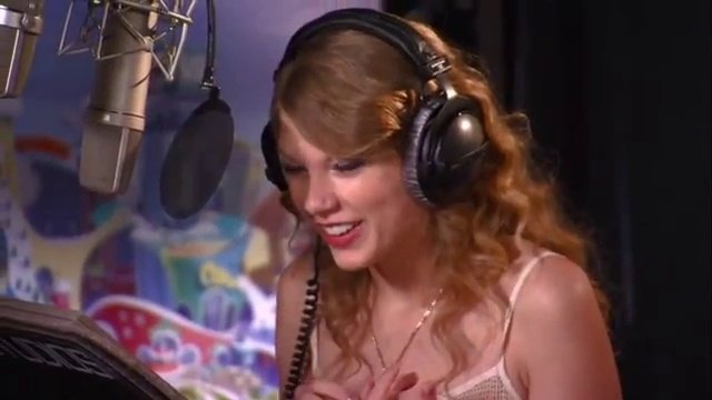 Taylor Swift — Behind the Scenes (Screen Captures) — photo 43