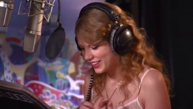 Taylor Swift — Behind the Scenes (Screen Captures) — photo 44