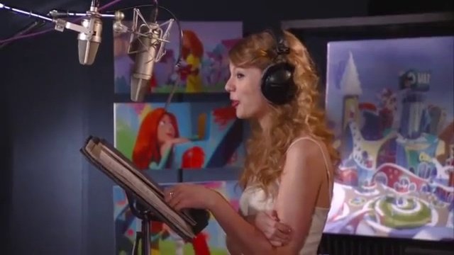 Taylor Swift — Behind the Scenes (Screen Captures) — photo 56