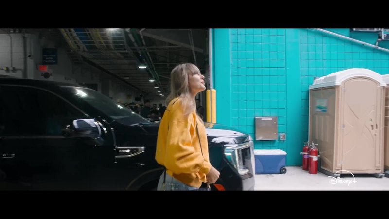 Taylor Swift — Trailer #2 (Screen Captures) — photo 26